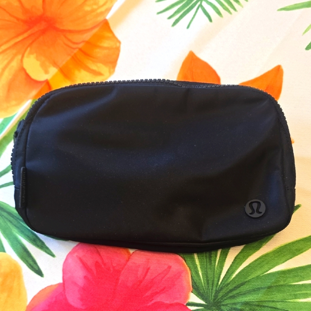 NEW LuluLemon Fanny Pack